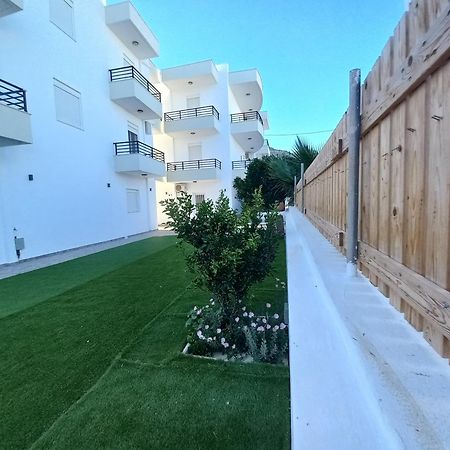 Central Rooms Makry Gialos  Exterior photo