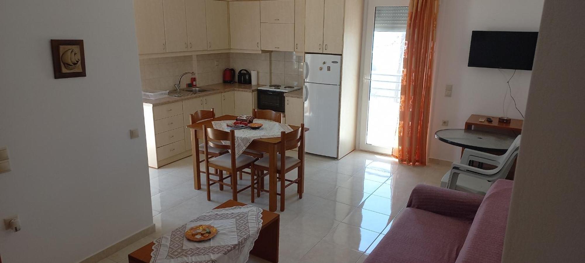 Central Rooms Makry Gialos  Exterior photo