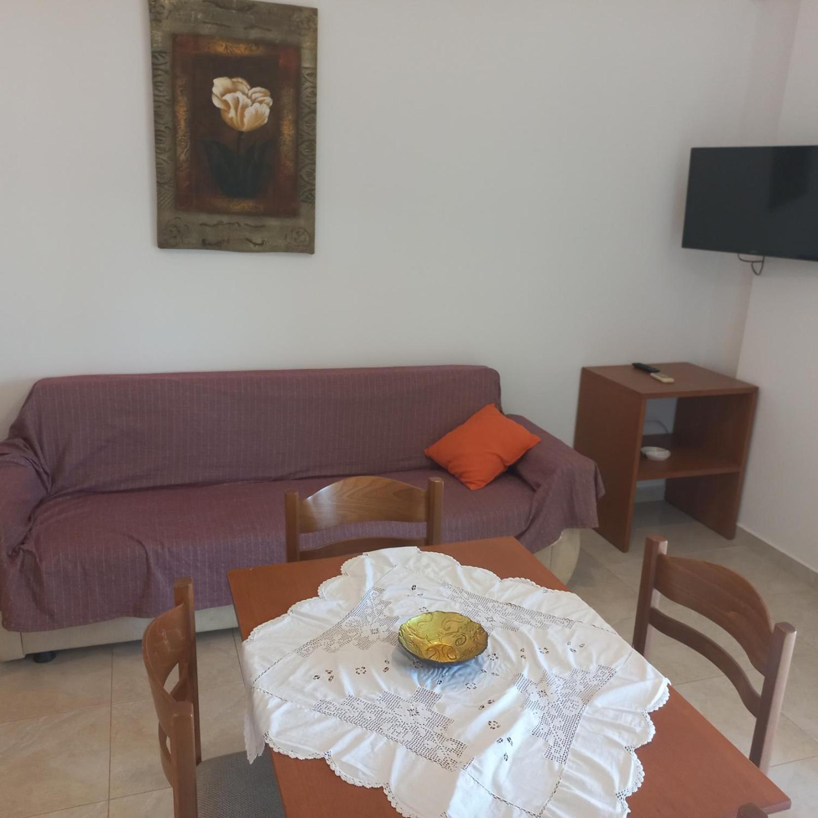 Central Rooms Makry Gialos  Exterior photo